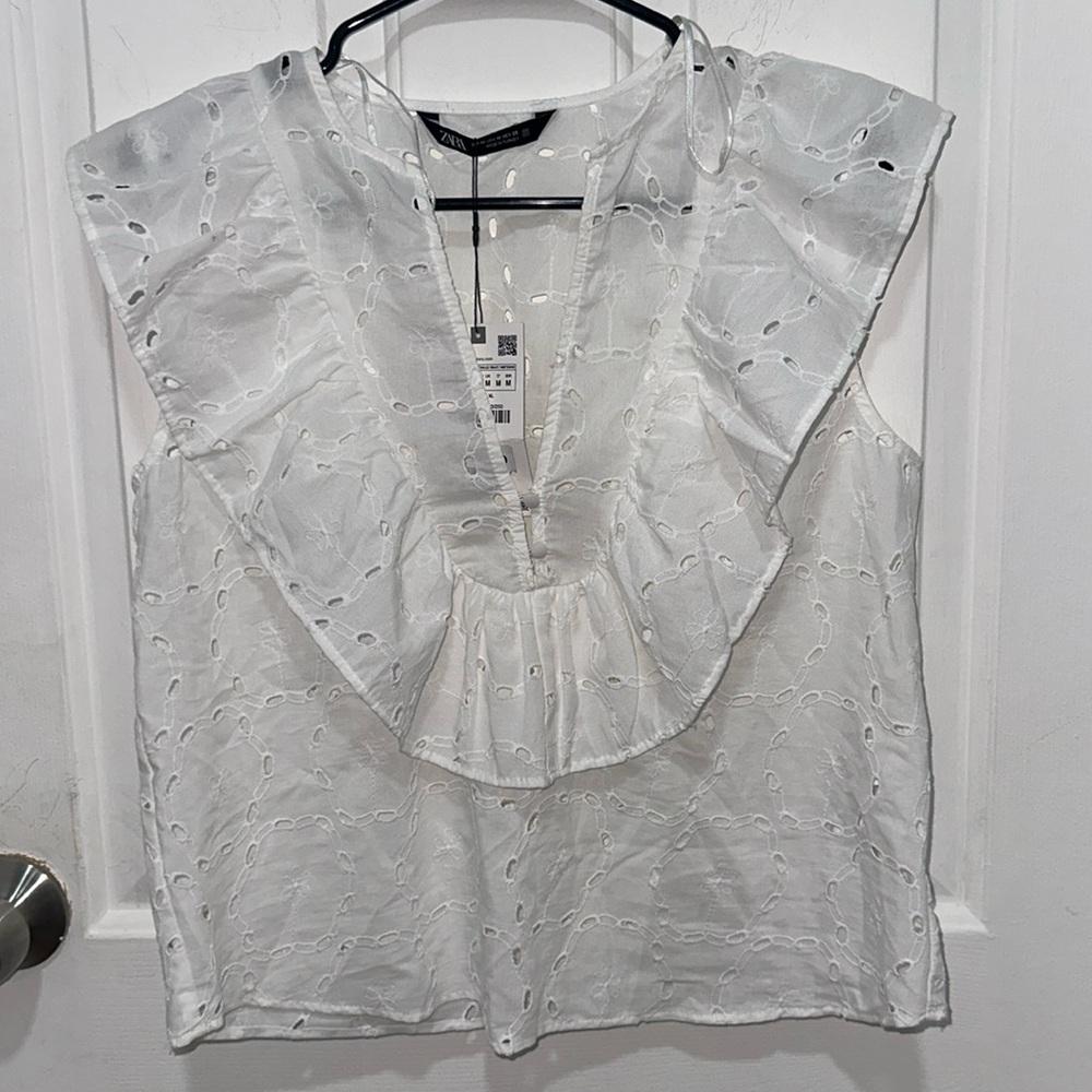 NWT Zara Eyelet Top